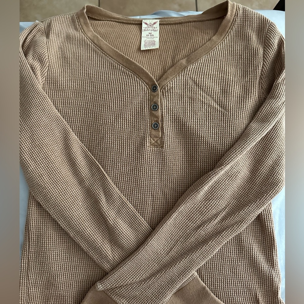 Long sleeve shirt